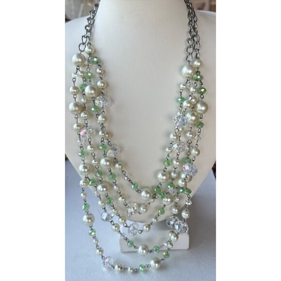 Unbranded Green Clear & White Beaded Fashion Jewelry Necklace 14.5" Height - Picture 2 of 6